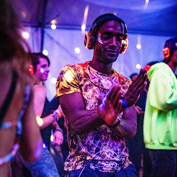 silent-disco-ecstatic-dance-2